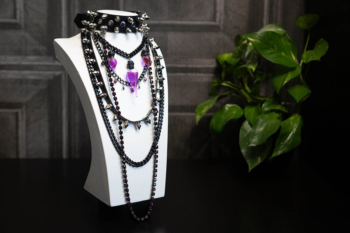Belladonna Choker