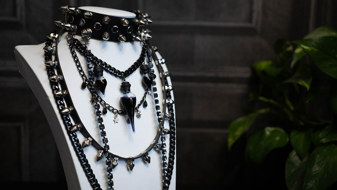 Black Widow Choker