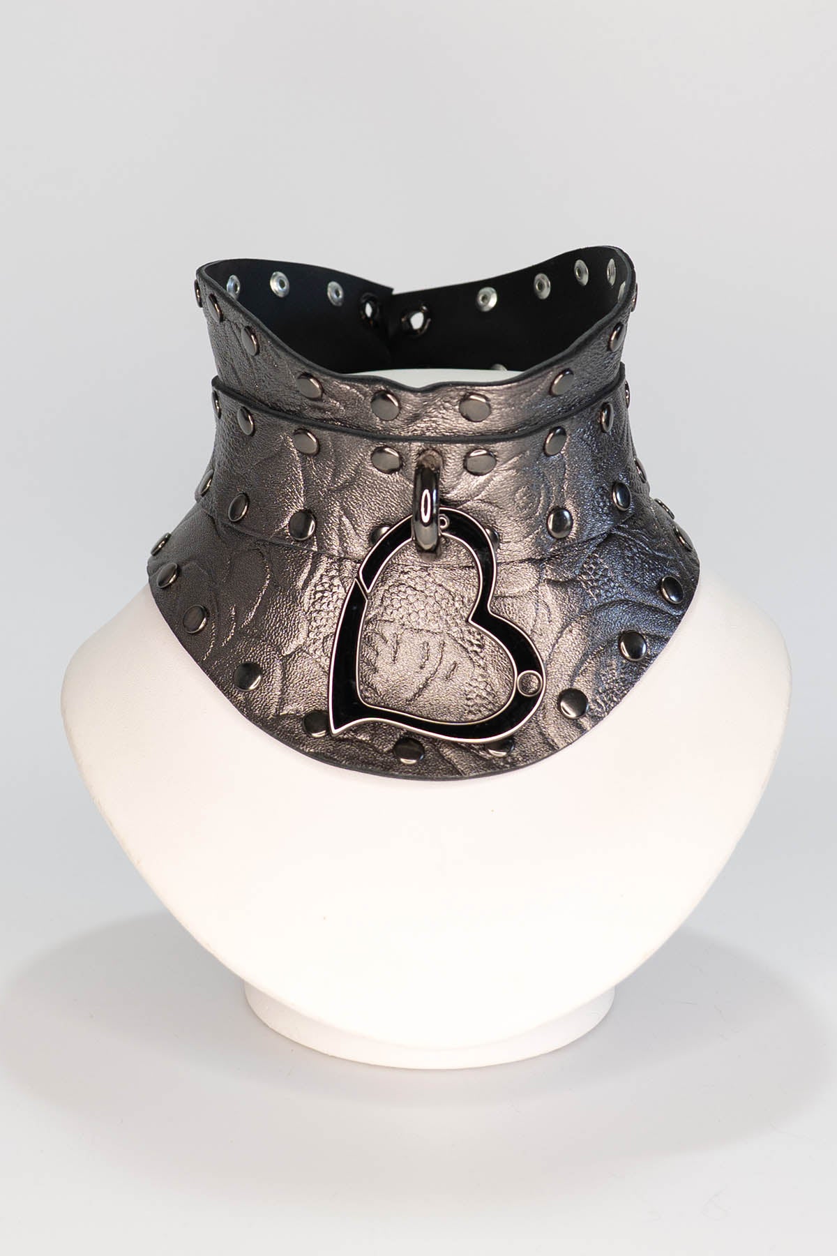 Dark Silver Leather Love Trap Posture Collar