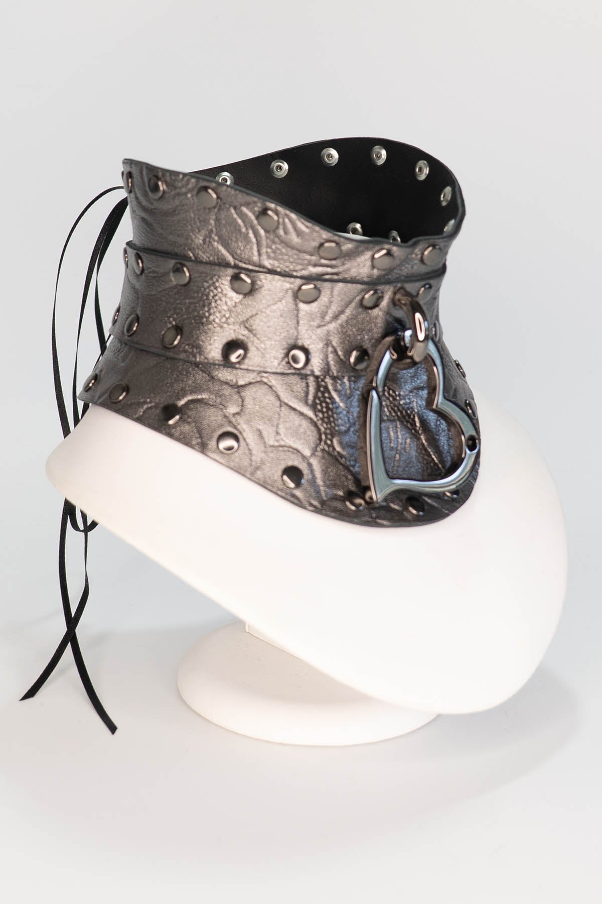 Dark Silver Leather Love Trap Posture Collar