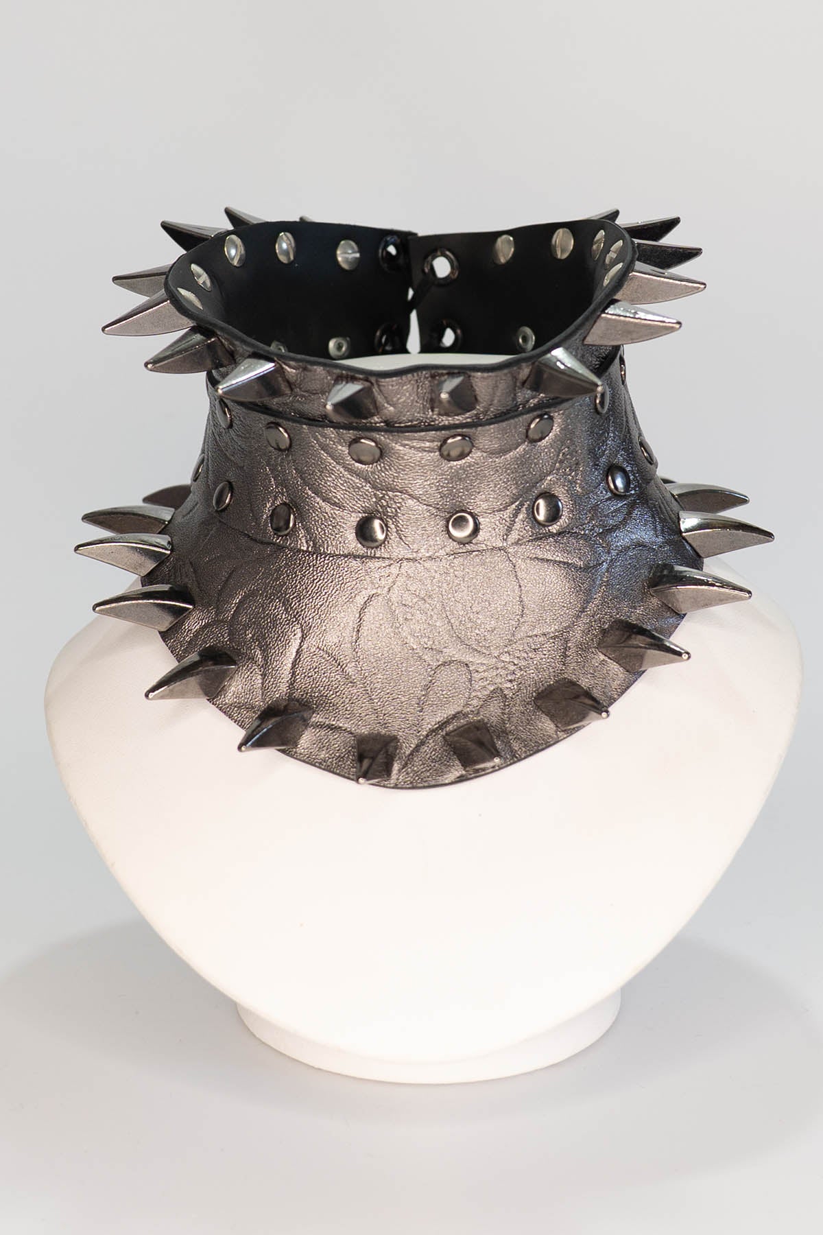 Dark Silver Leather Posture Collar with Claws