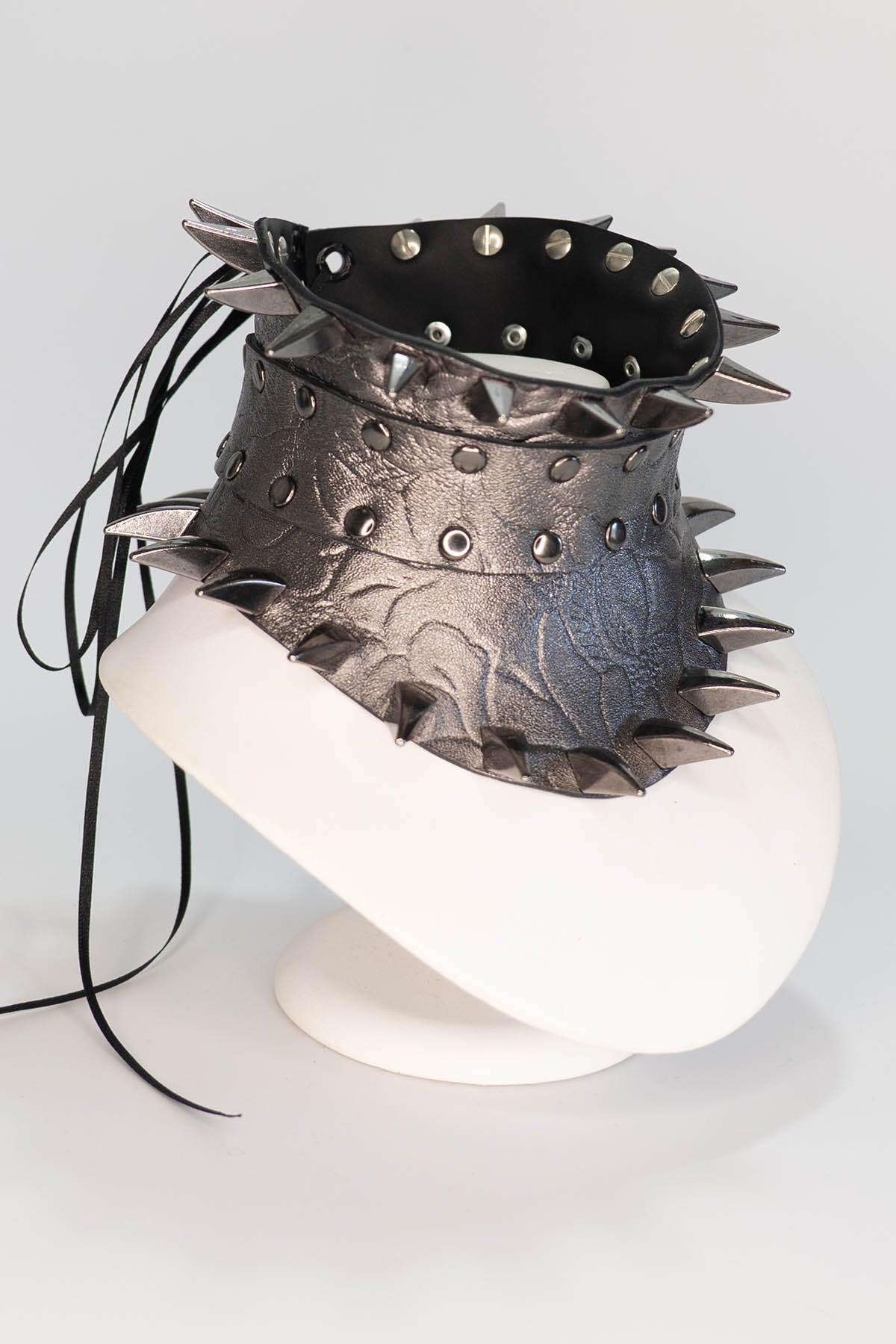 Dark Silver Leather Posture Collar with Claws