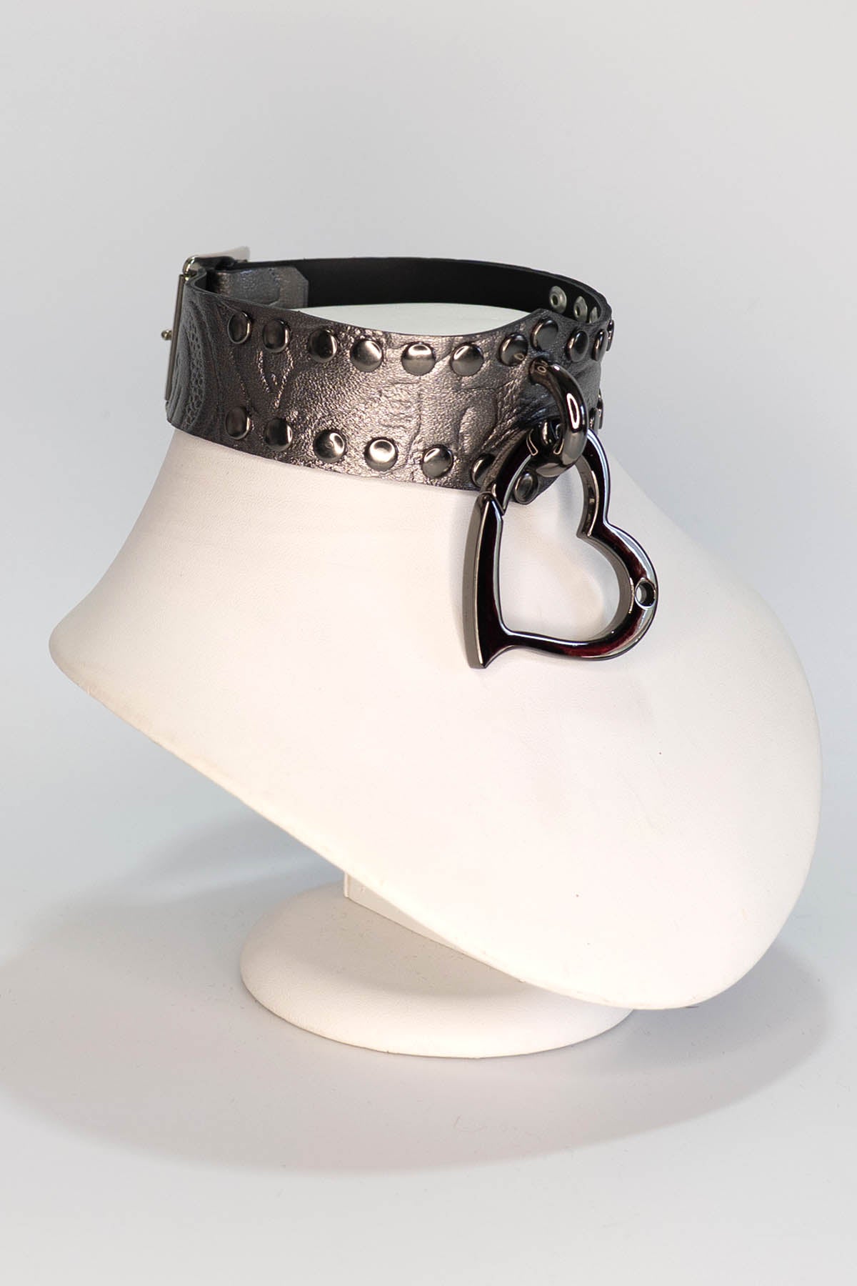 Dark Silver Leather Pointed Love Trap Choker