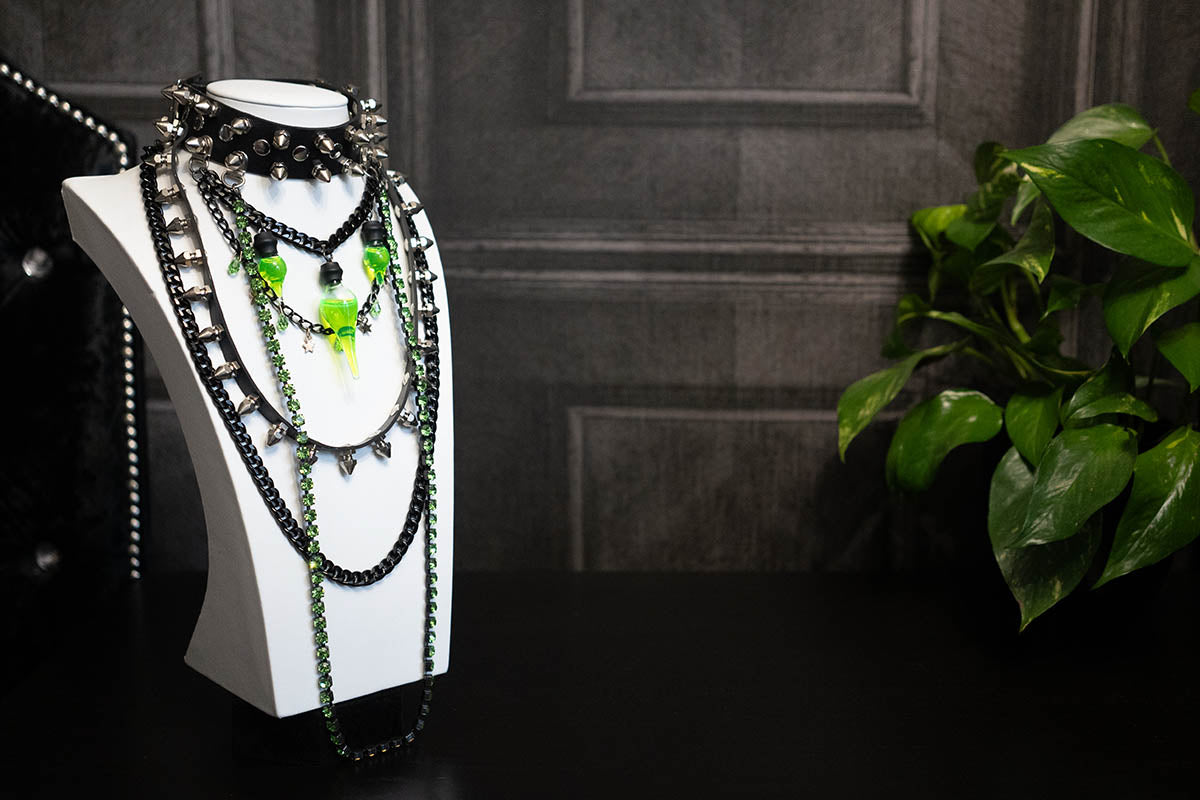 Paris Green Choker