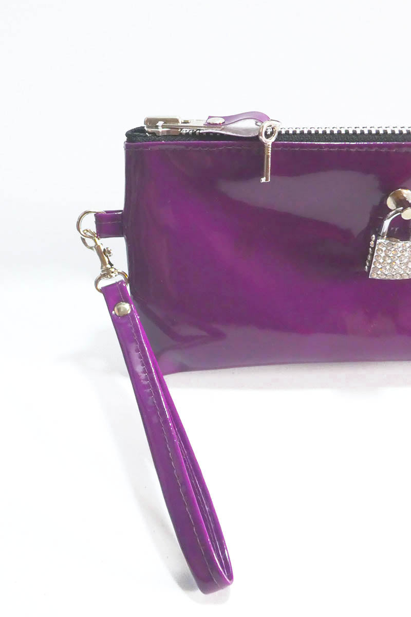 Clutch bag w/ padlock in Gloss PVC