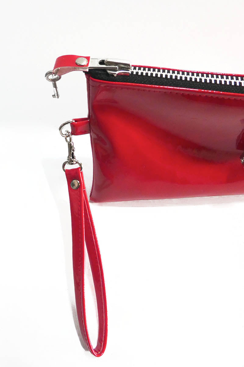 Clutch bag w/ padlock in Gloss PVC