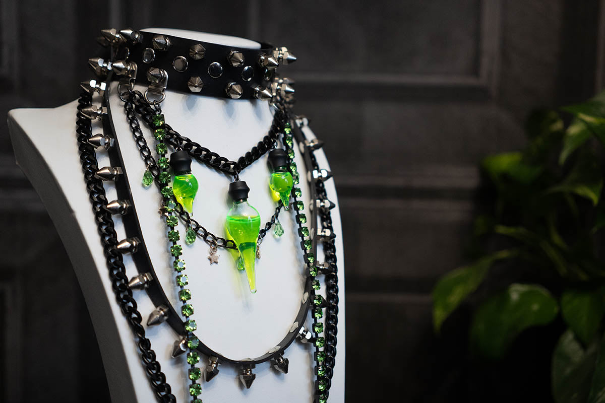 Paris Green Choker