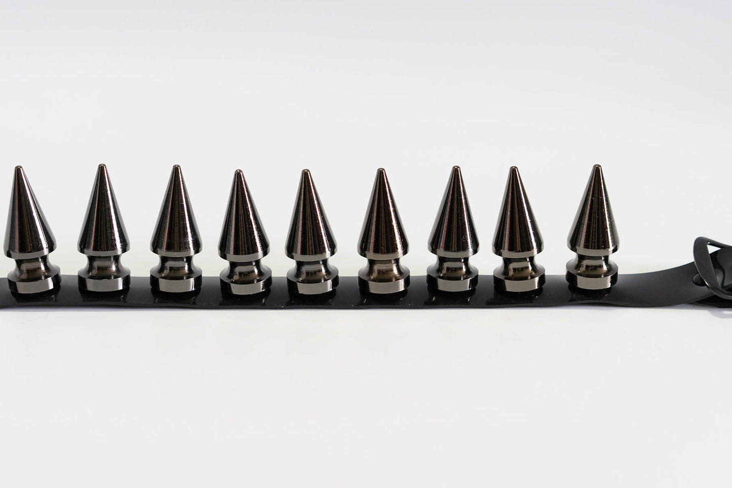 Giant Spikes Choker