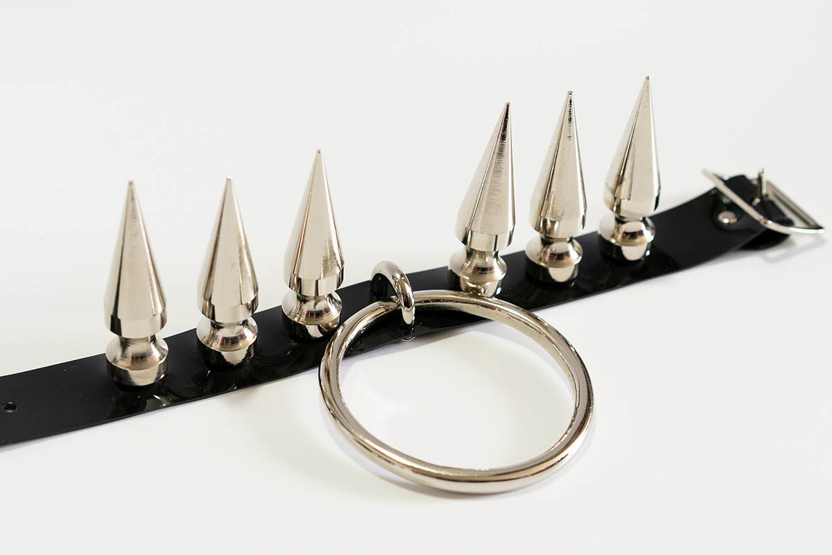Supersize Giant Spikes Choker w/ Ring