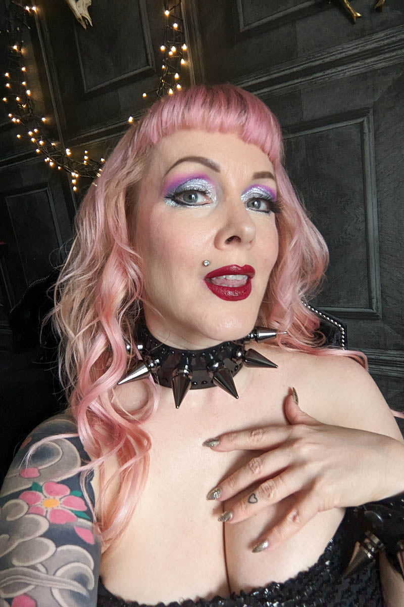 Diva Giant Spikes Choker