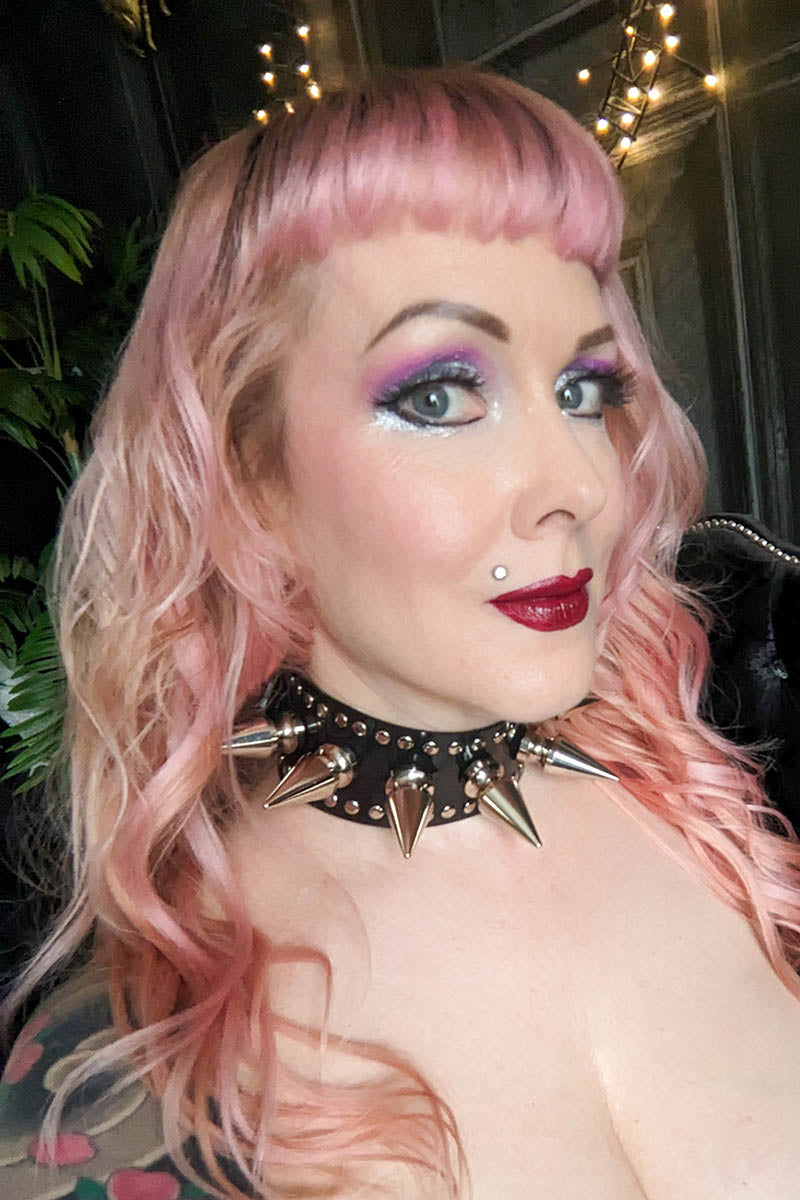 Diva Giant Spikes Choker