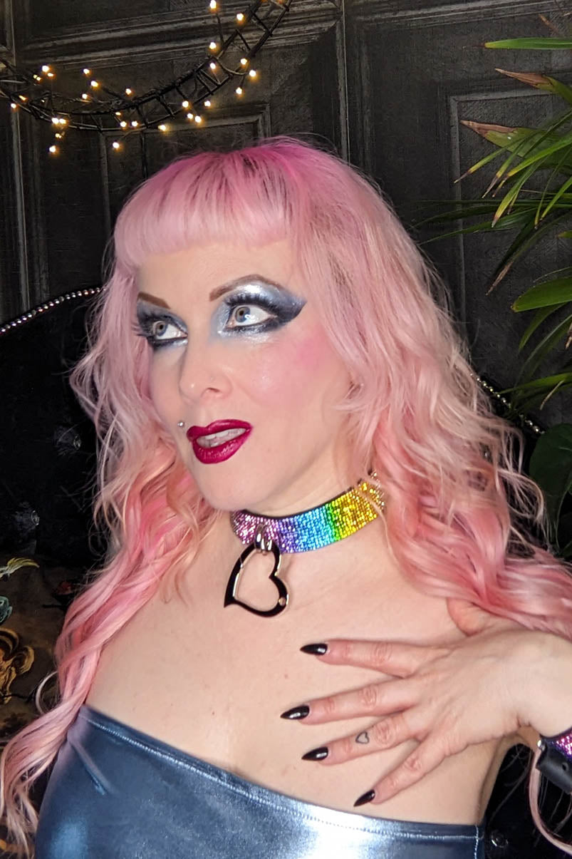 Love Trap Choker in Rainbow