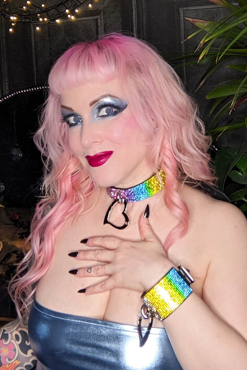 Love Trap Choker in Rainbow
