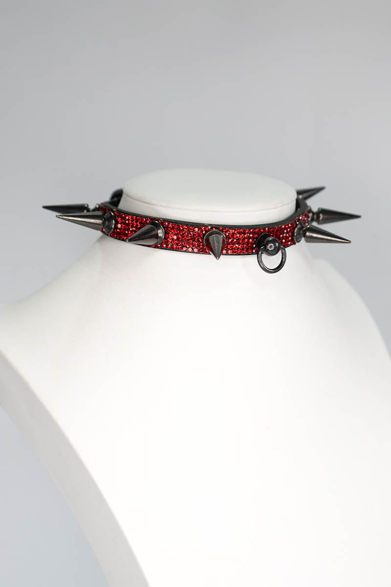 Tease Choker in Red