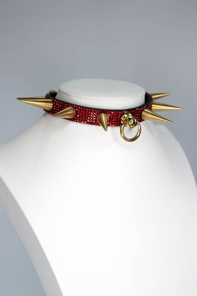 Tease Choker in Red