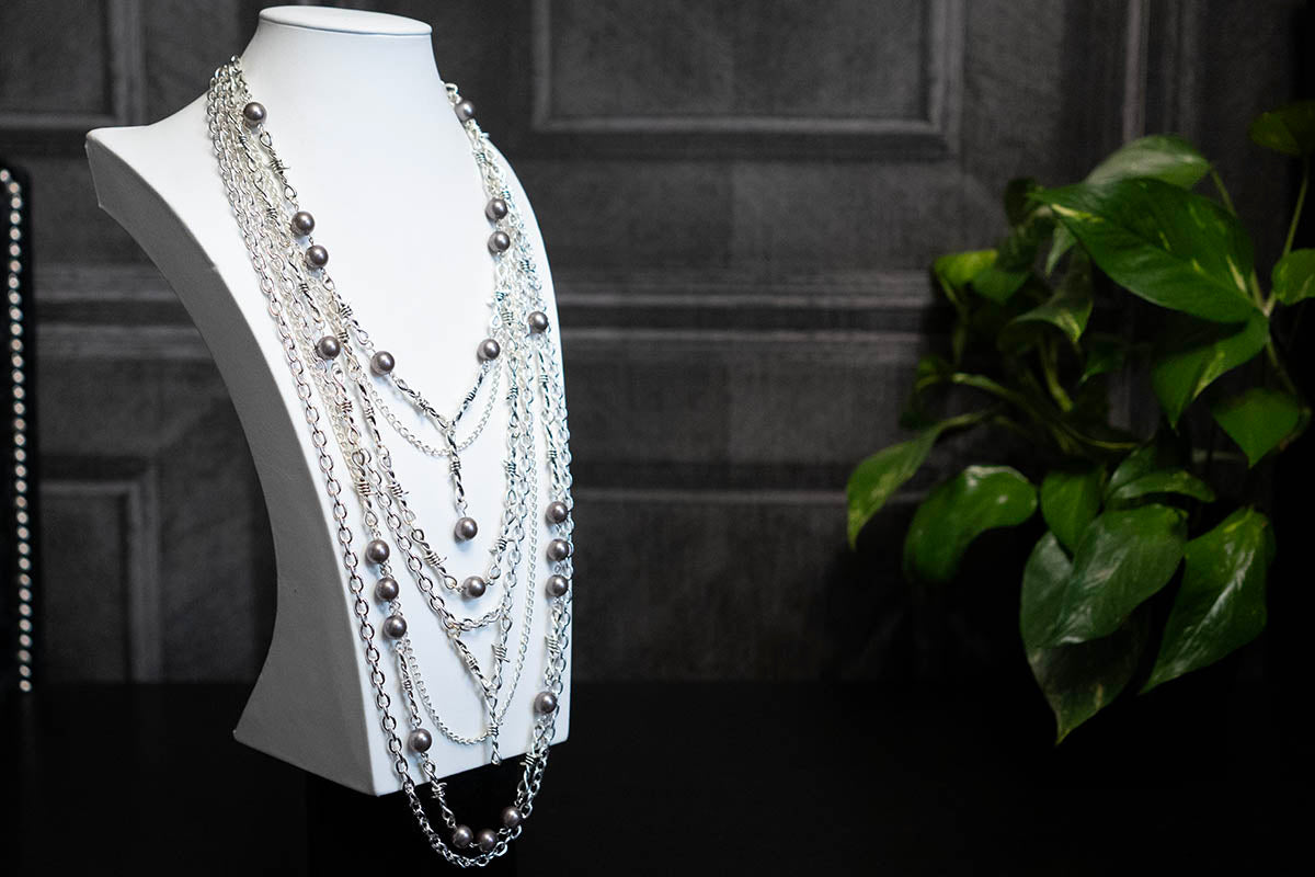 Venus Necklace Black