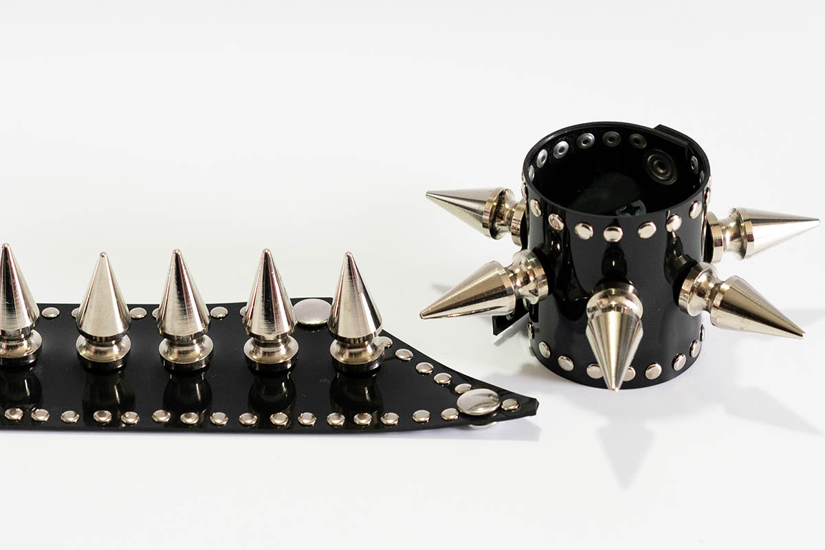 Diva Giant Spikes Cuff