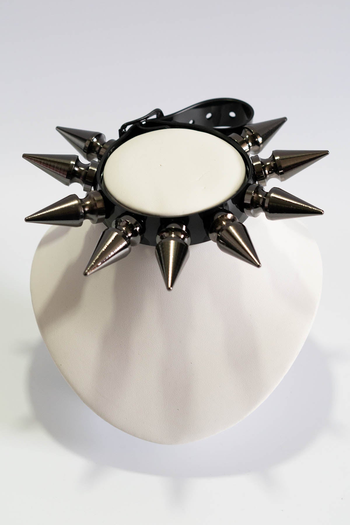 Giant Spikes Choker