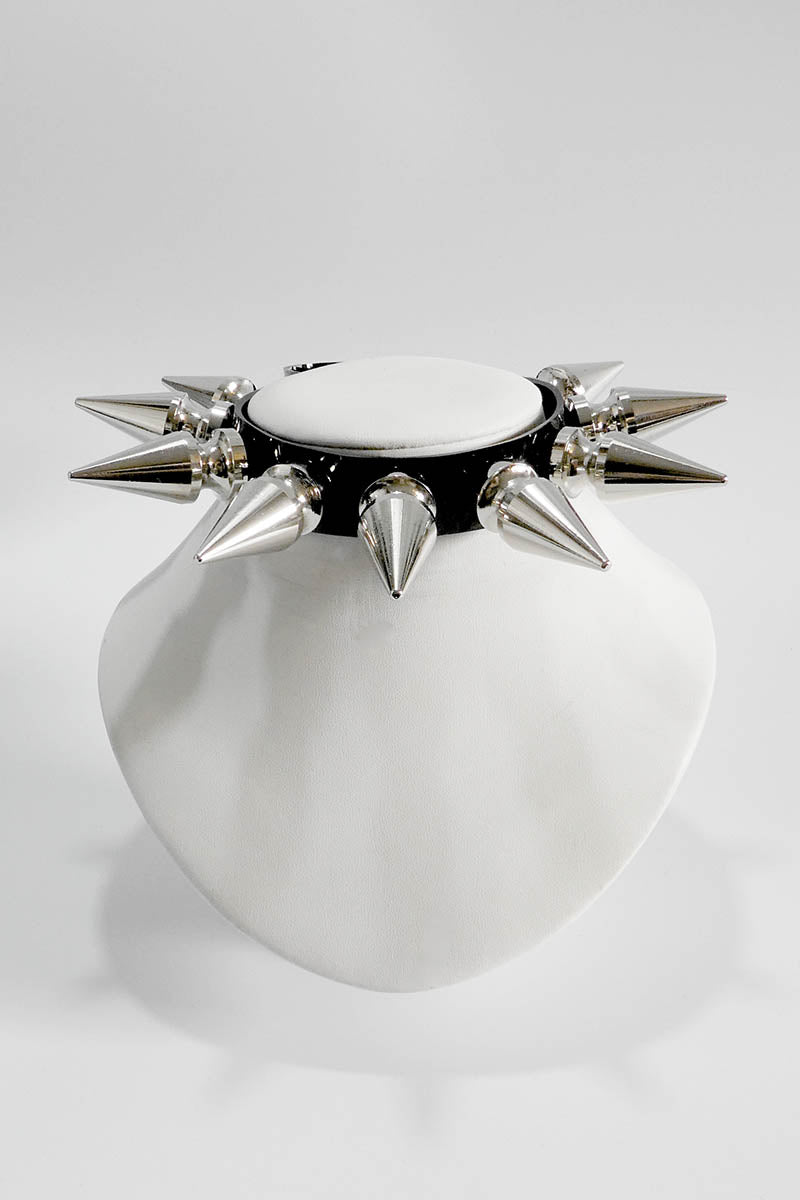 Giant Spikes Choker