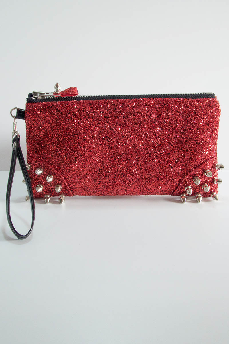 Clutch bag w/ spikes in Glitter