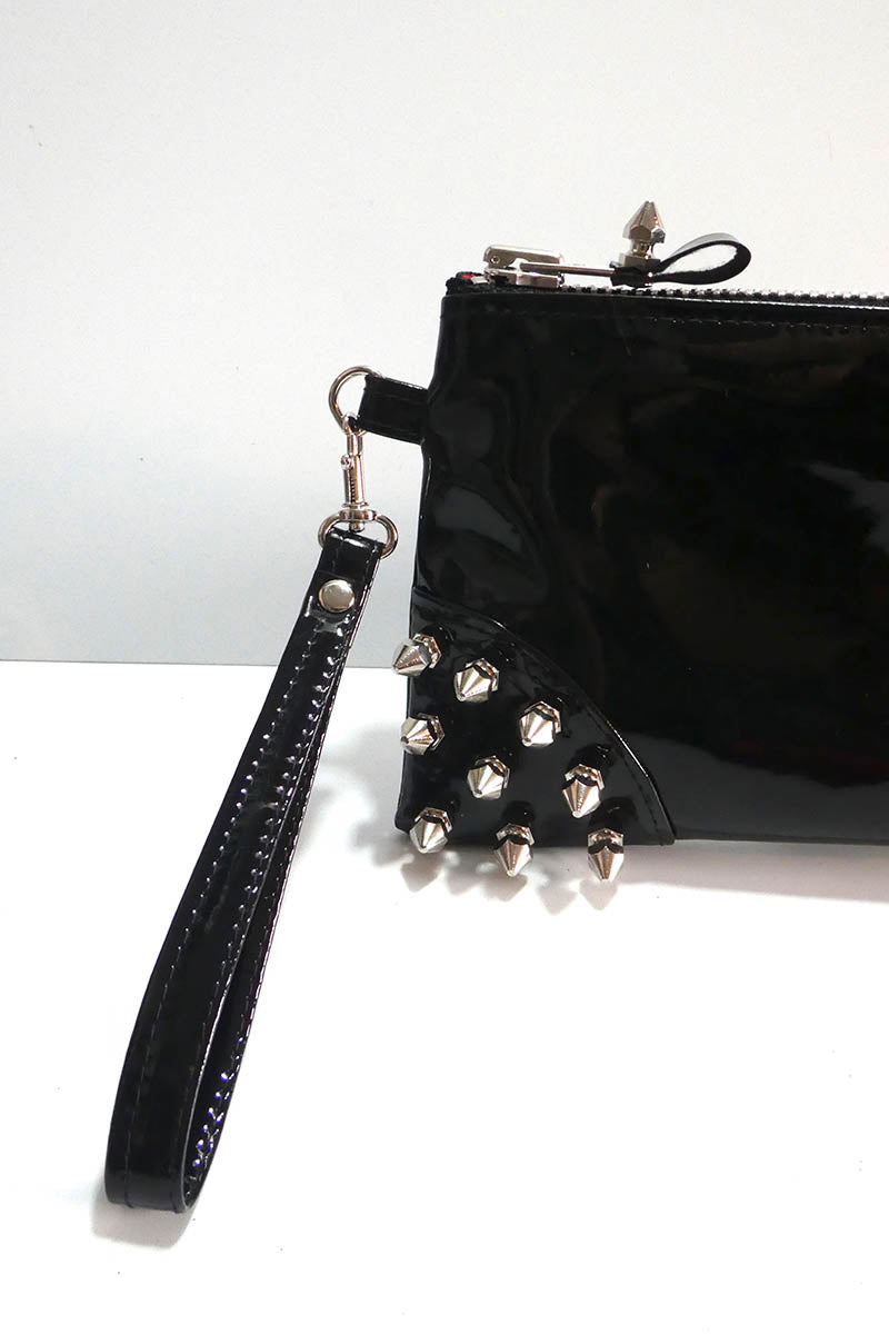 Clutch bag w/ spikes in Gloss PVC