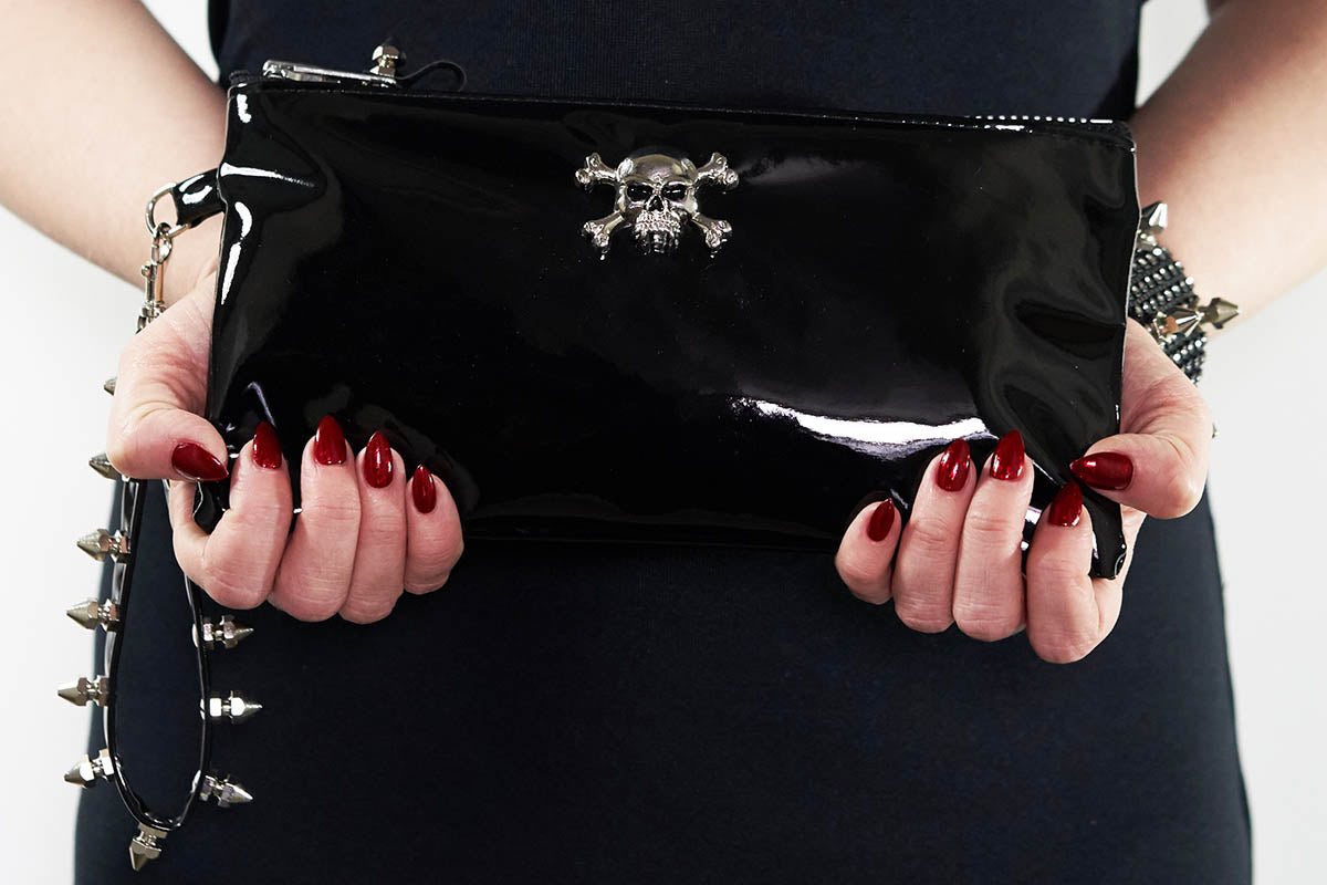 Clutch bag w/ Skull and Crossbones