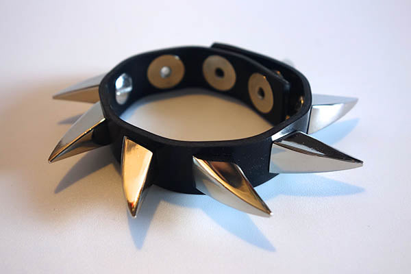 Small Claw Bangle