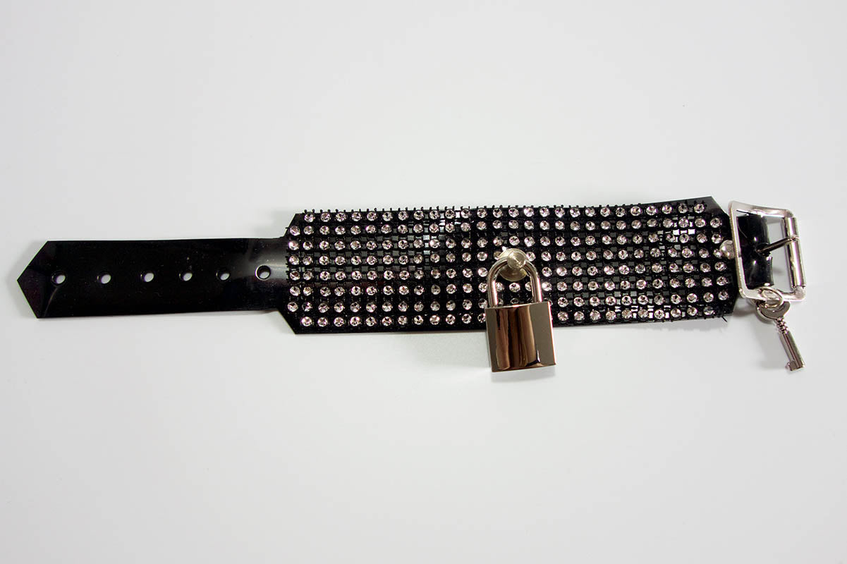 Diamante Bangle w/ Padlock