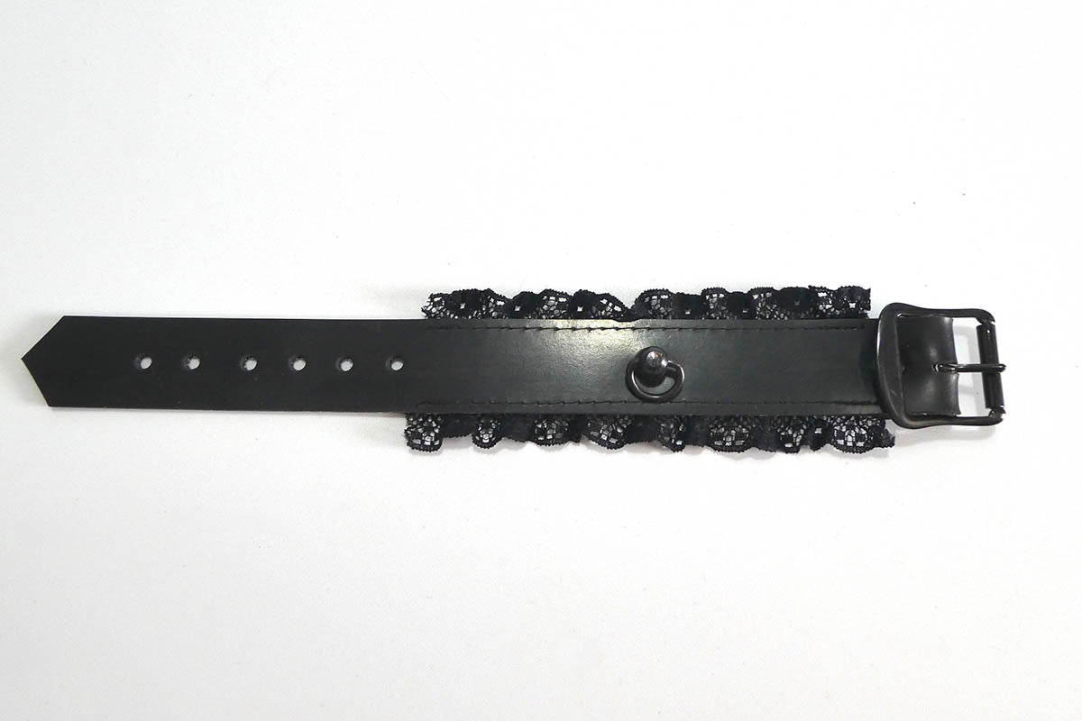 Bangle w/ Black Ring and Lace