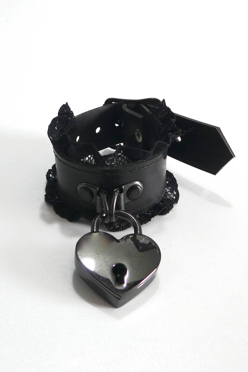 Bangle w/ Padlock and Lace