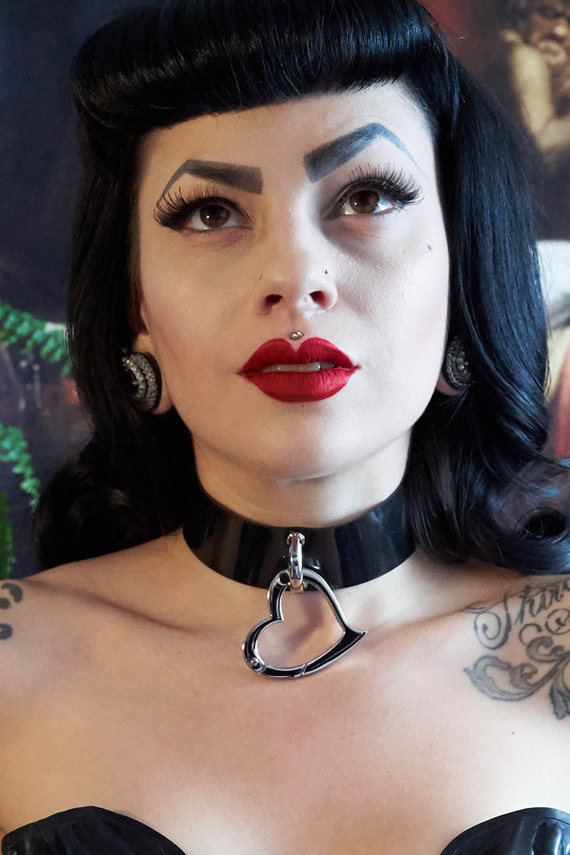 Love Trap Choker