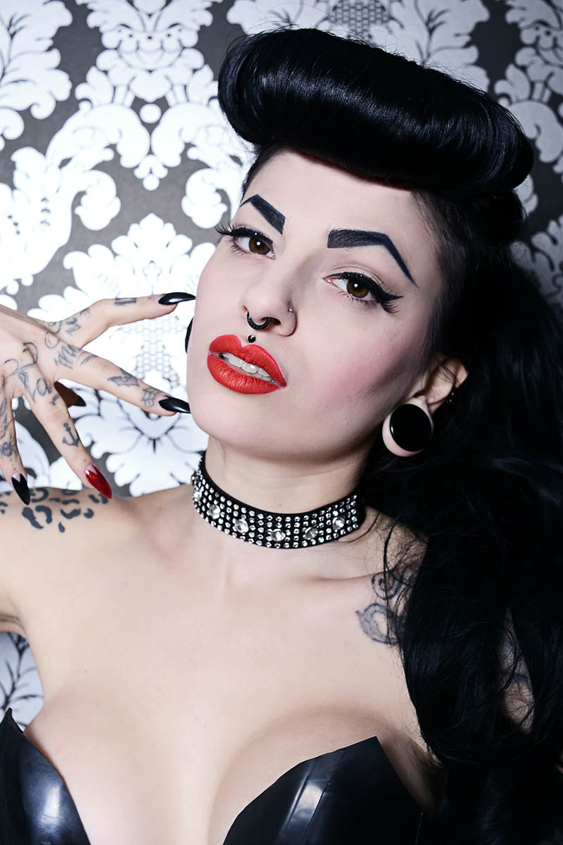 Diamante Choker w/ Crystal Rivets