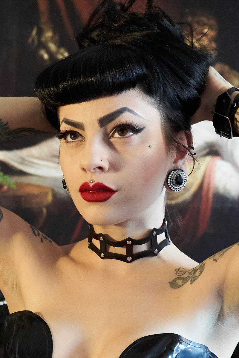 Cobweb Choker