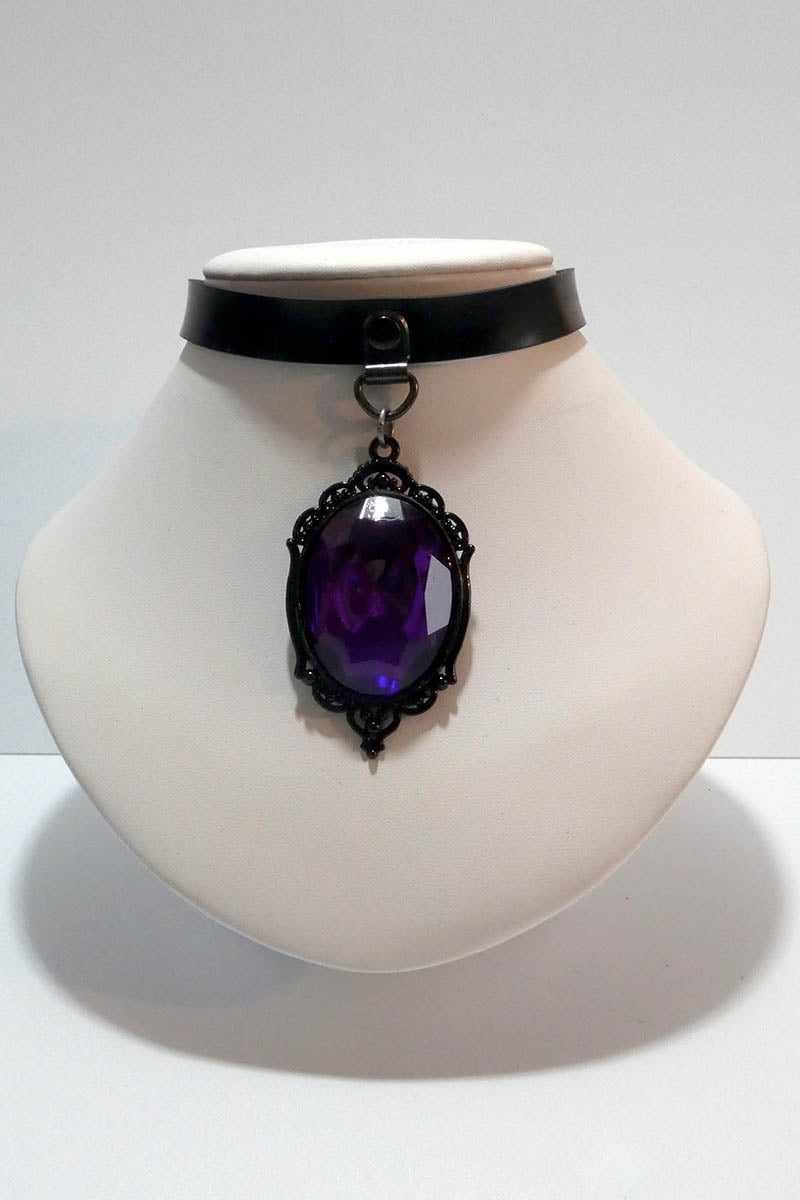 Baroque Crystal Pendant Choker