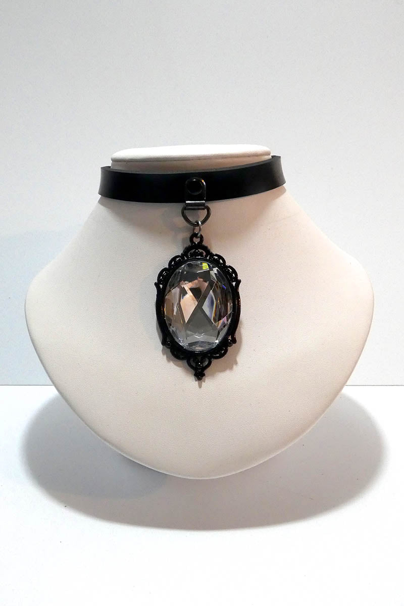 Baroque Crystal Pendant Choker