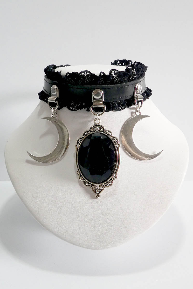 Moon and Pendant in Silver