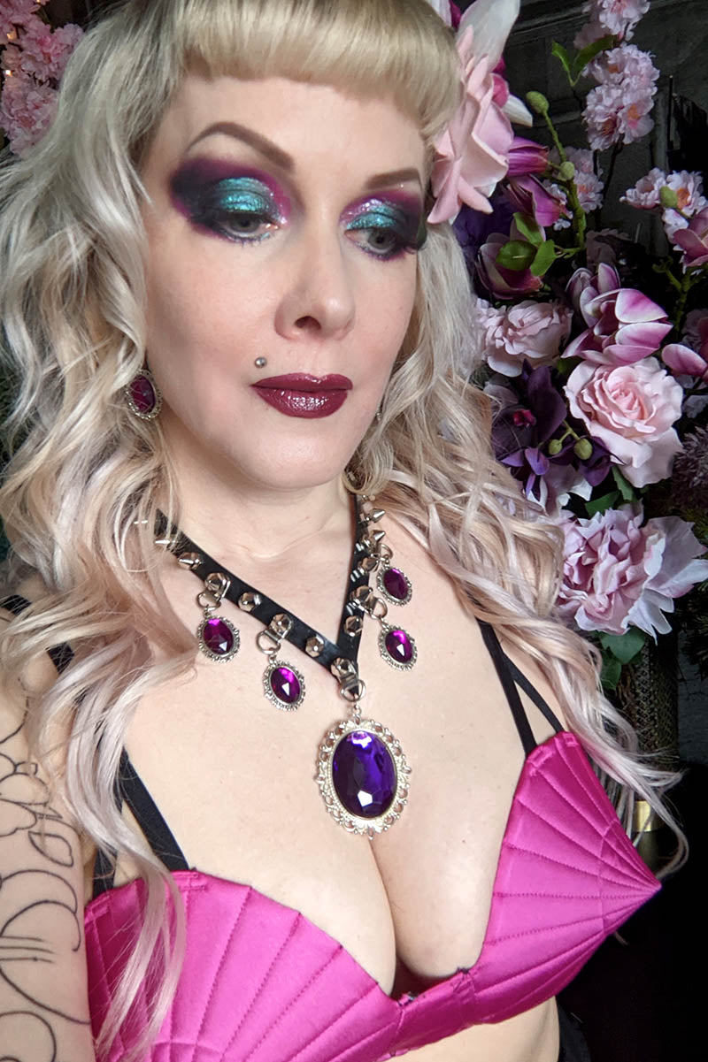 Baroque Pendant Necklace