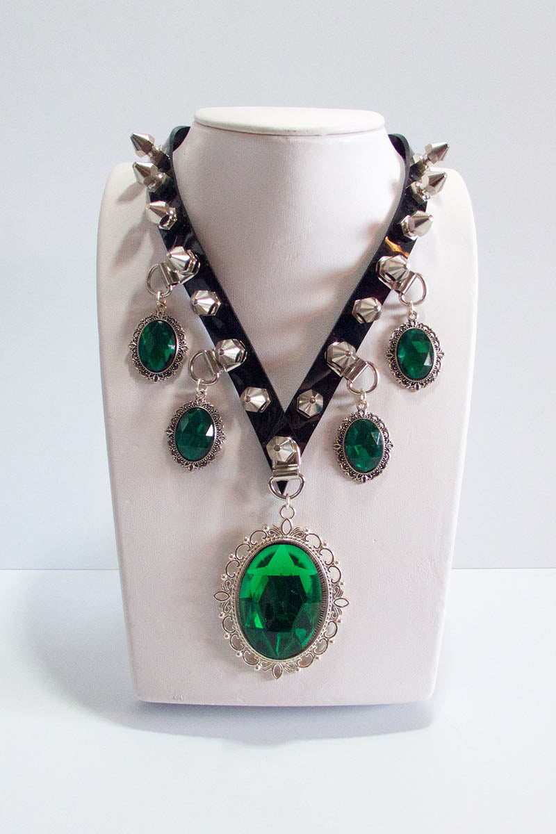 Baroque Pendant Necklace