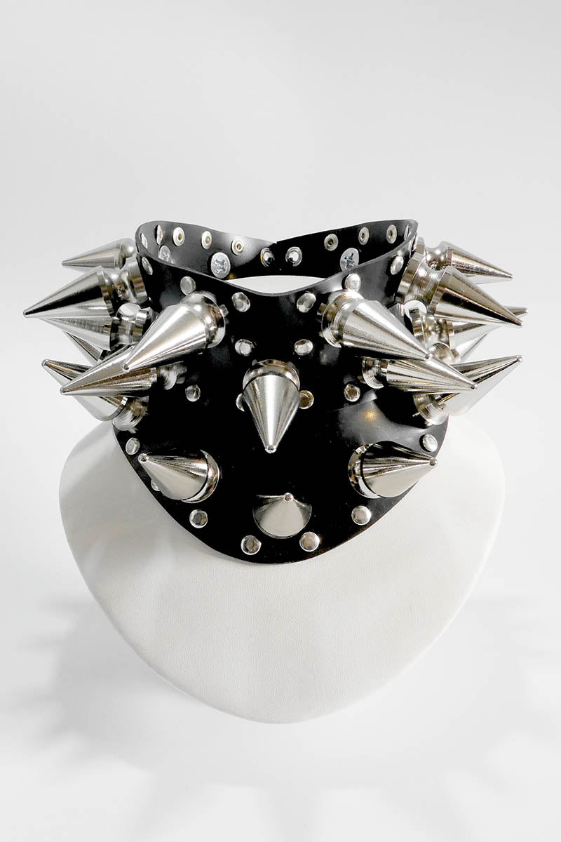 Giant Spikes Posture Collar