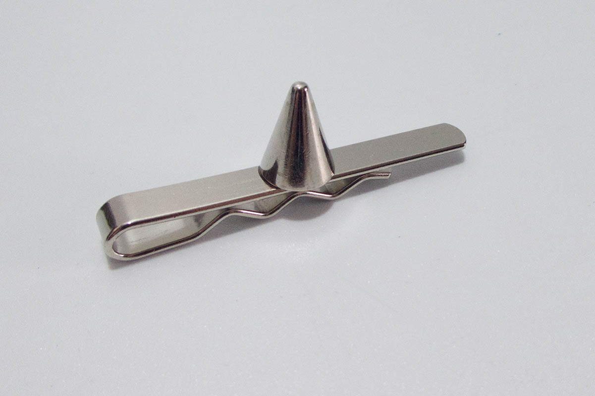 Tie Bar w/ Cone Spike