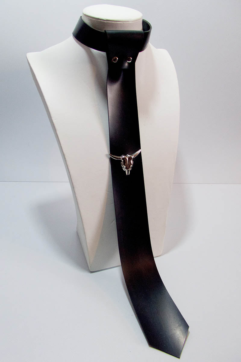 Skinny Tie w/ Cow Skull