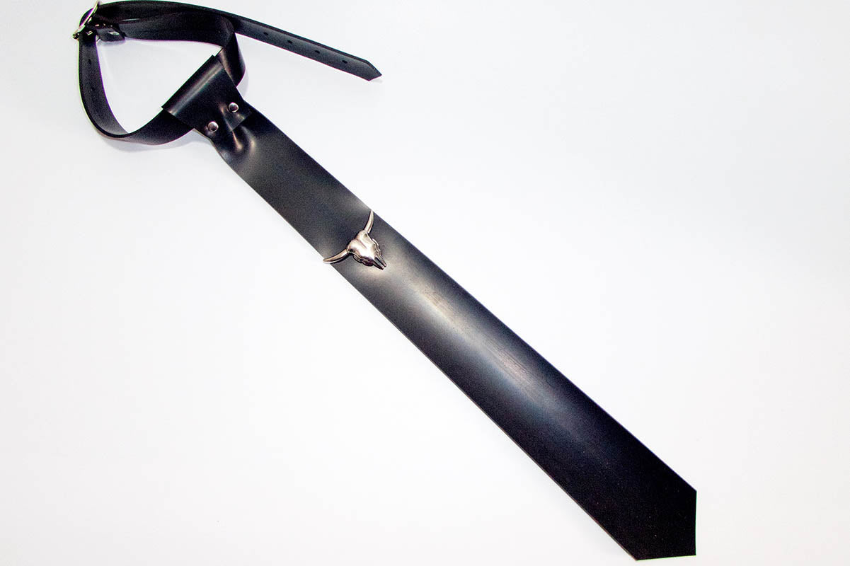 Skinny Tie with Cow Skull