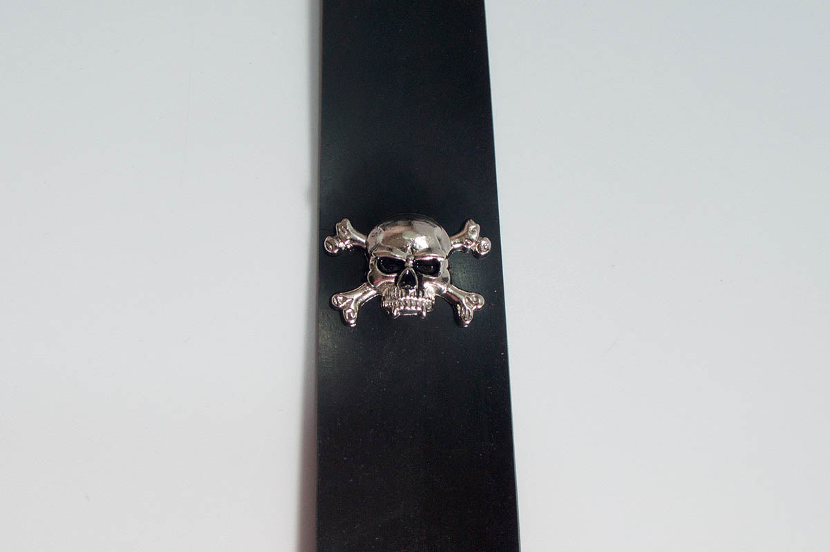 Skinny Tie with Skull