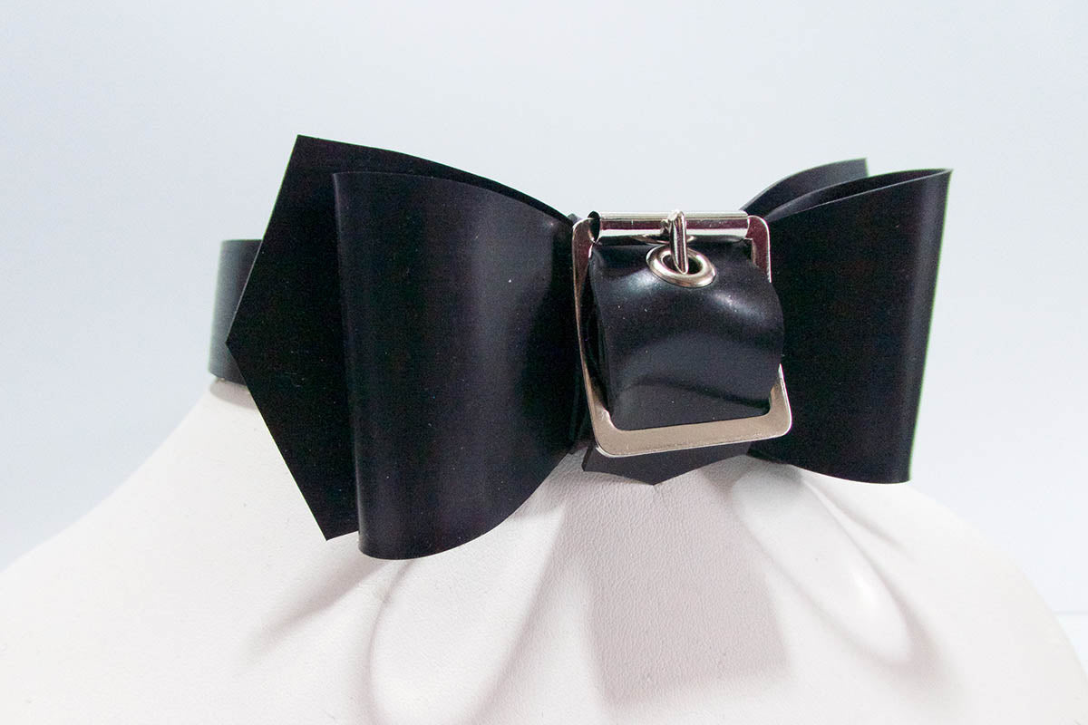 Rubber Bow Tie w/ Buckle
