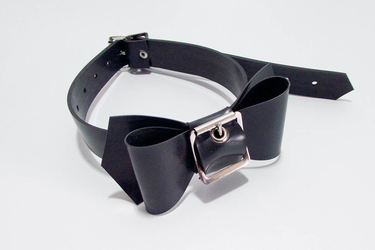 Rubber Bow Tie w/ Buckle
