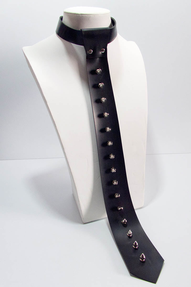 Skinny Tie with Spikes