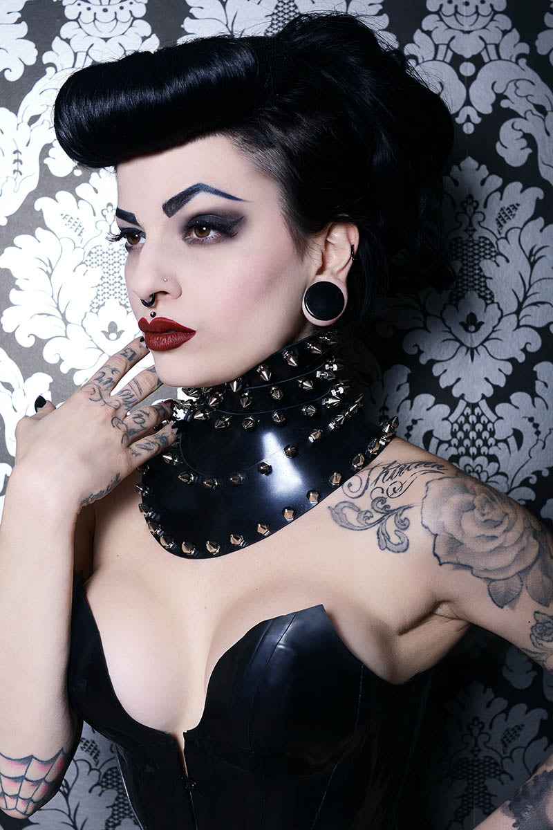 Armour Posture Collar with Spikes