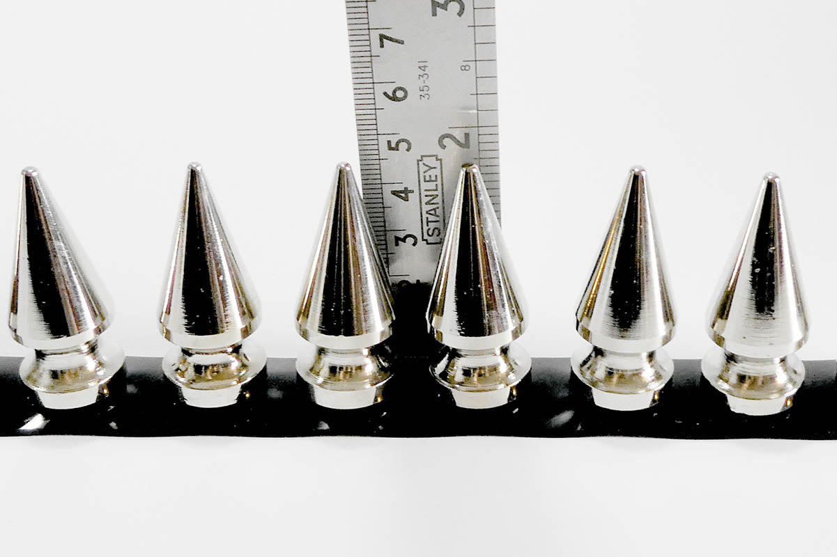 Giant Spikes Choker