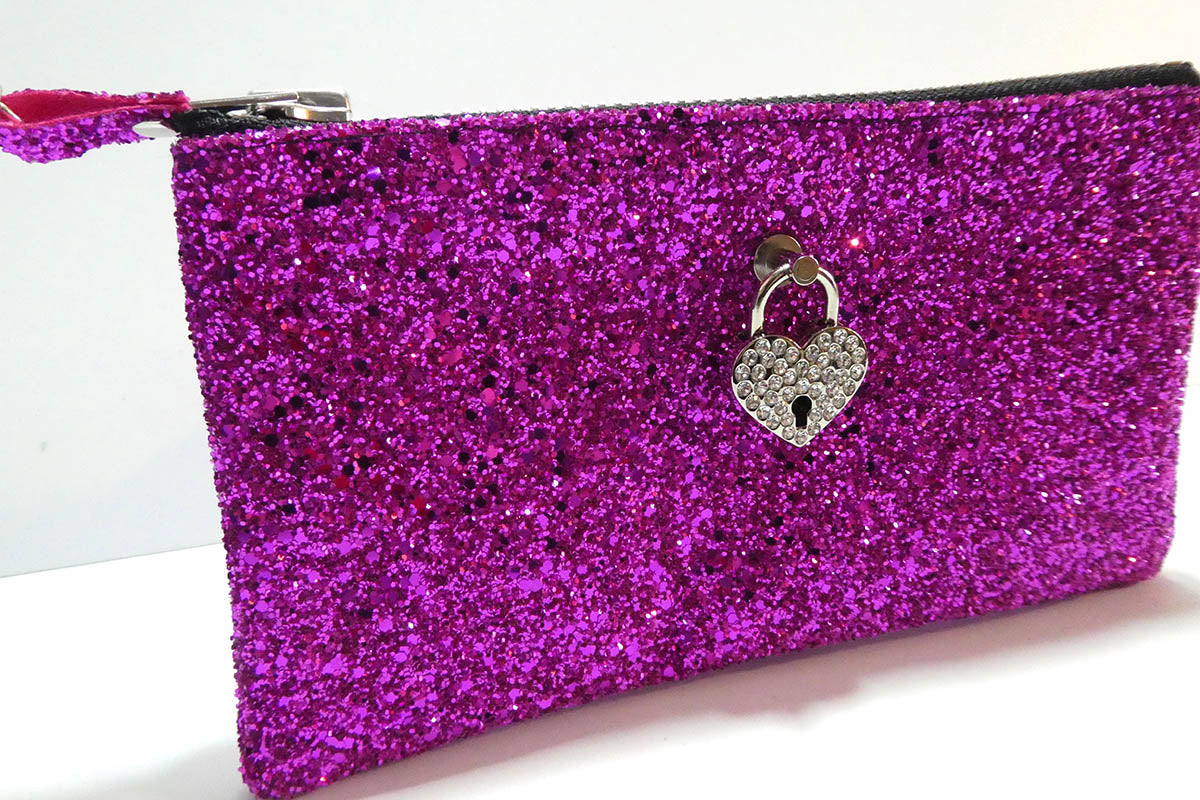 Make up bag w/ padlock in Fuchsia Glitter