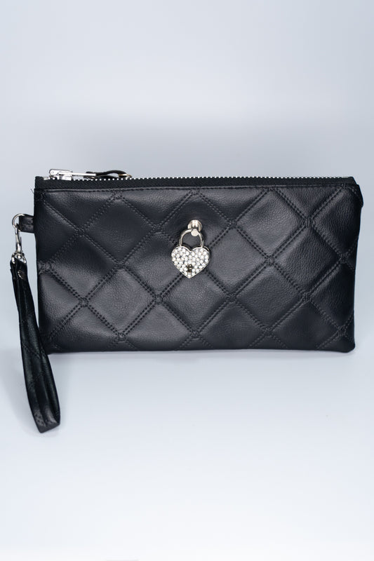 Clutch bag w/ padlock in Quilted Leatherette